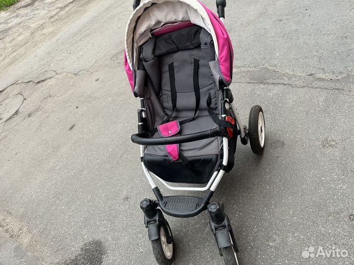 Прогулочная коляска