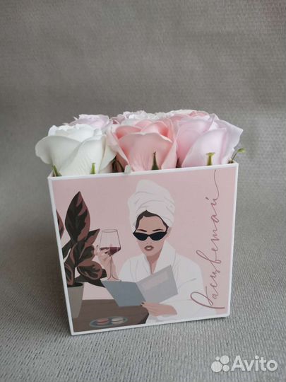 Розы в коробке