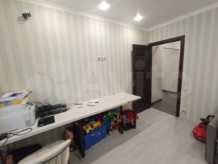 3-к. квартира, 65 м², 6/10 эт.