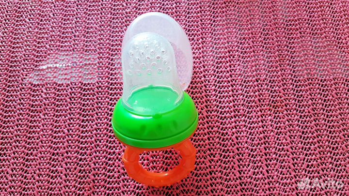 Ниблер+ контейнер для соски+ держатели д/пустышек