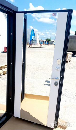 Дверь входная 11см «Изотерма-Зеркало» уличная