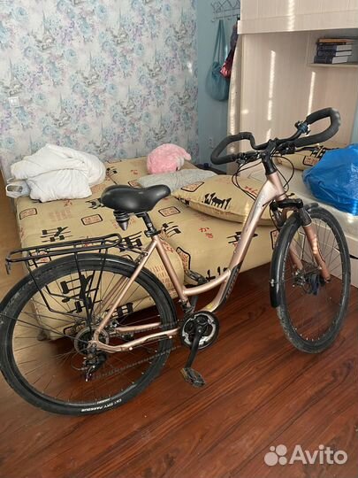 Велосипед, 21 скоростей, низкая рама, размер 28