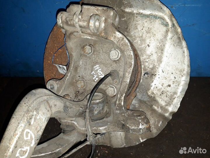 Поворотный кулак передний левый Bmw 5 E60