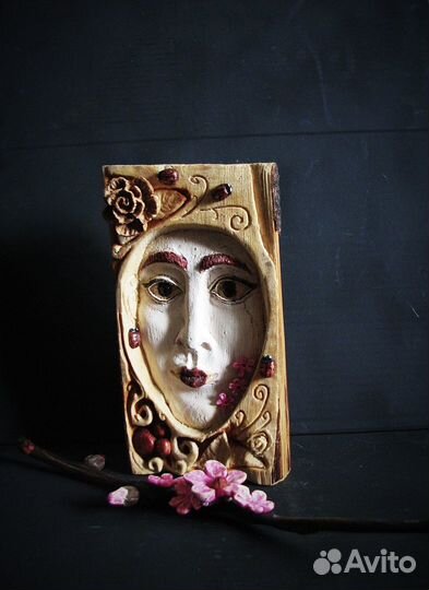 Ваза Гейша и сакура из дерева резная