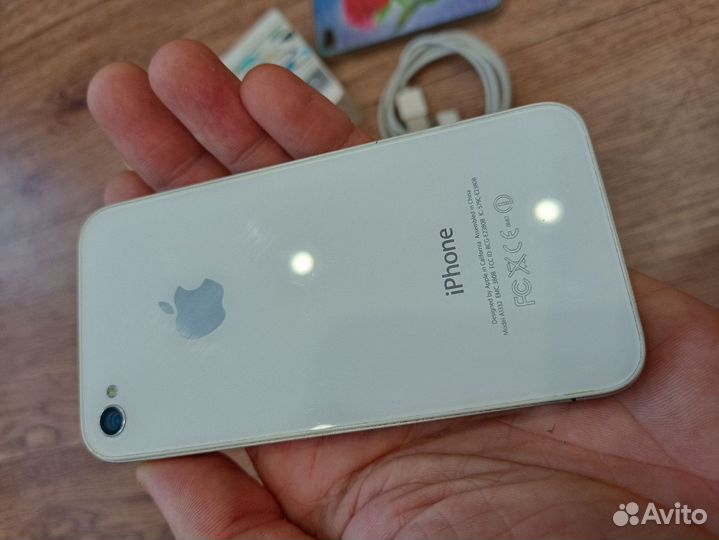 iPhone 4, 8 ГБ