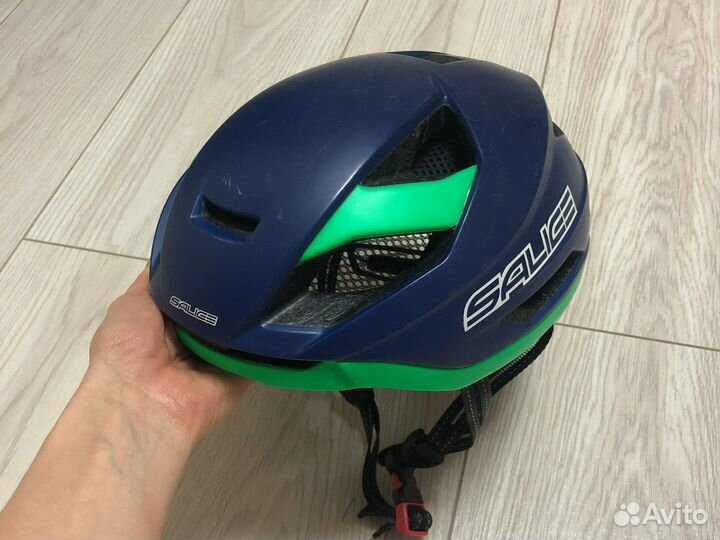 Профессиональный велосипедный шлем