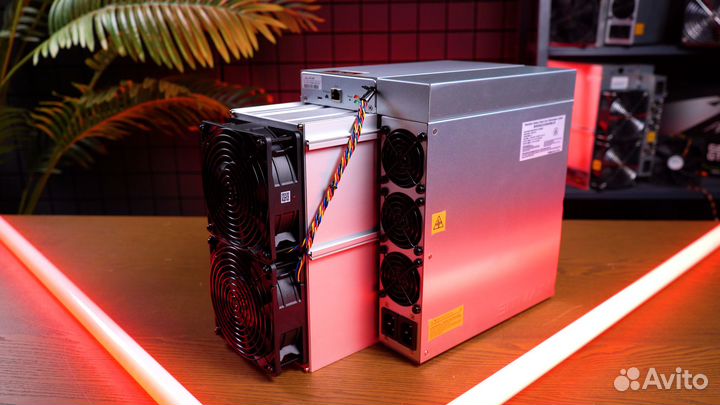 Майнер Antminer S21 200 TH Наличие