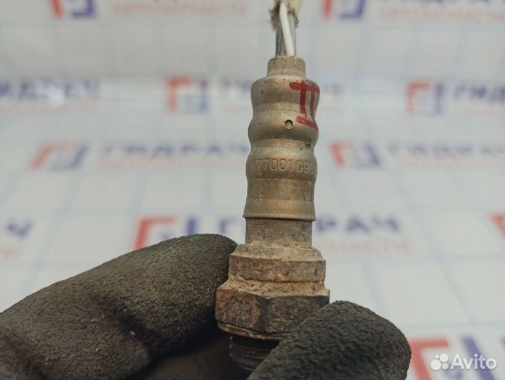 Датчик кислородный второй Nissan Almera (G15) 7700