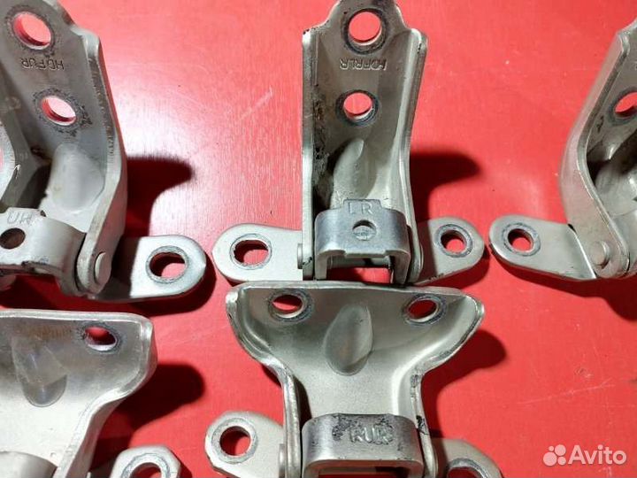 Петли двери Hyundai Elantra 4 Hd 