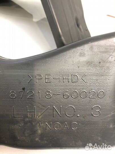 Воздуховод передний левый Toyota Land Cruiser 200