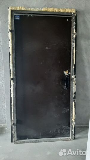 Дверь входная металлическая