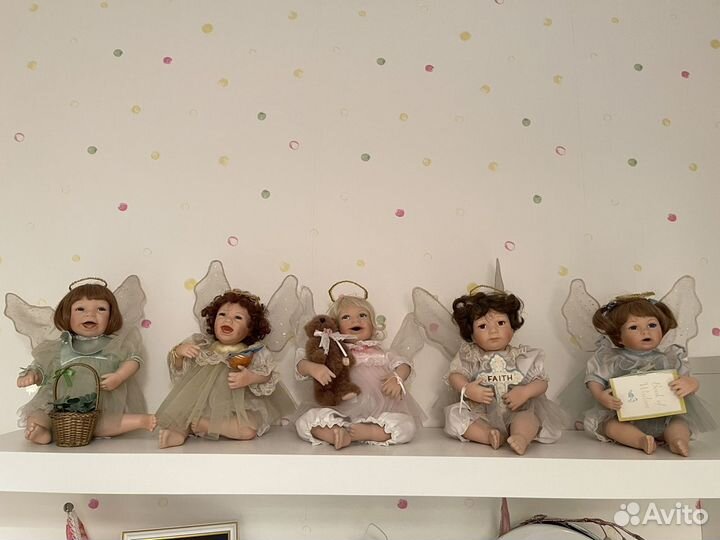 Кукла фарфоровая
