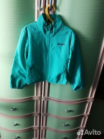 Продам спортивный костюм Reebok