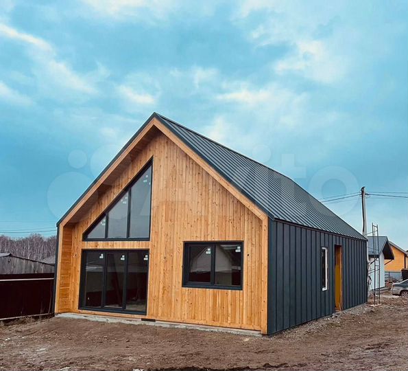 Дом 102 м² на участке 4 сот.