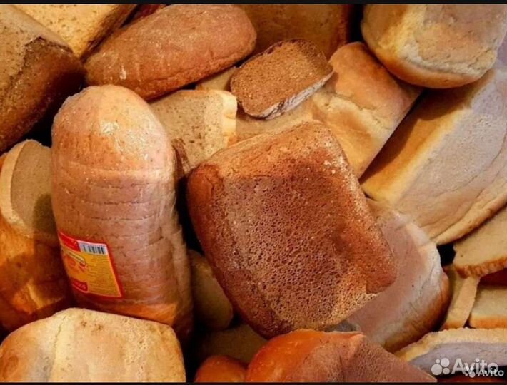 Хлеб в мешках молочка в пакетах на корм животным