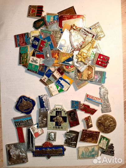 Значки СССР лотом 70 штук