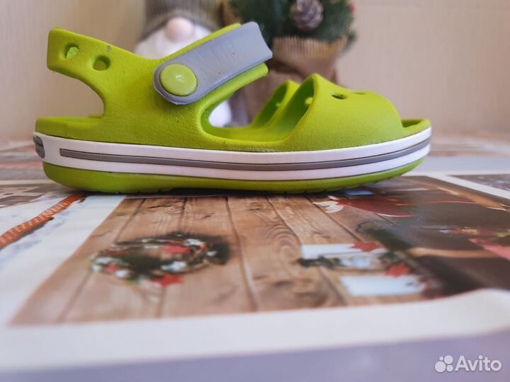 Сандалии crocs c8