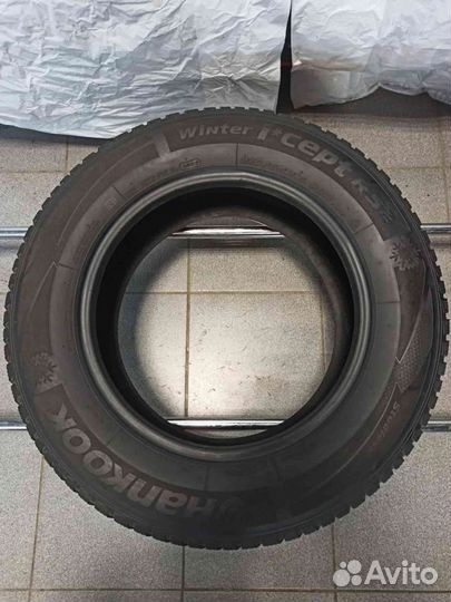 Hankook Winter I'Cept RS2 W452 215/65 R16