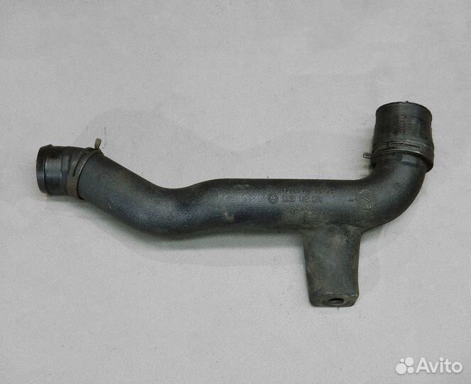 Патрубок интеркулера VW Passat B4 1.9 3A0145858