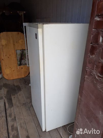 Холодильник рабочий