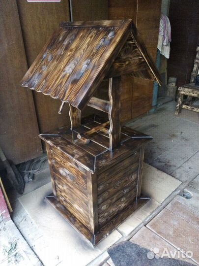 Декоративный колодец