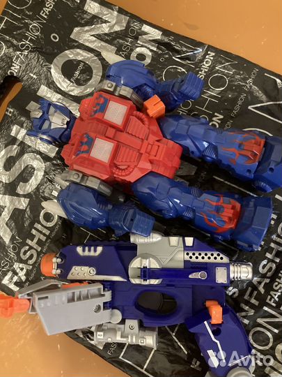 Игрушка робот 23 см в высоту