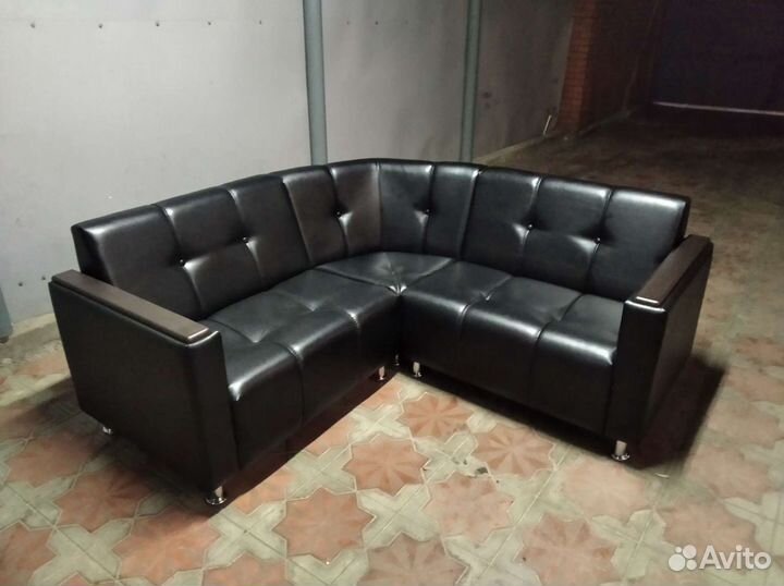 Диван угловой