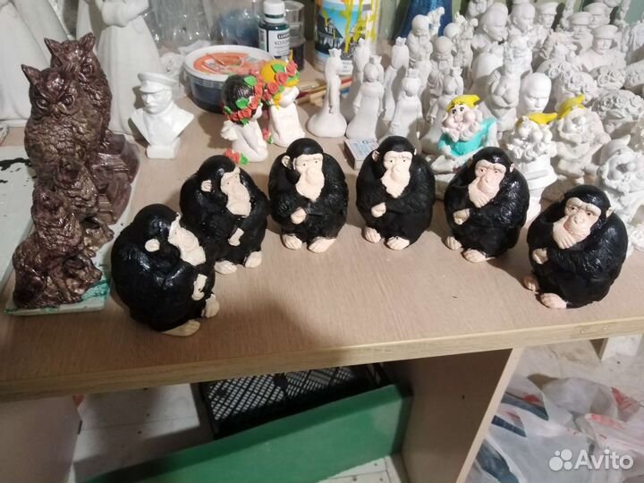 Фигурка бобр. Талисман футбольного клуба факел