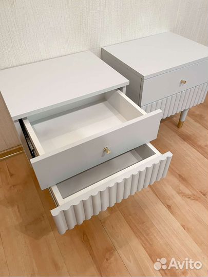 Тумба прикроватная