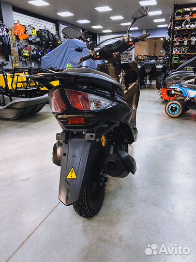 Скутер Vento corsa rs