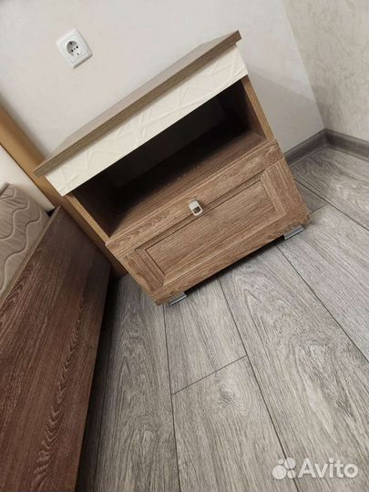 Кровать
