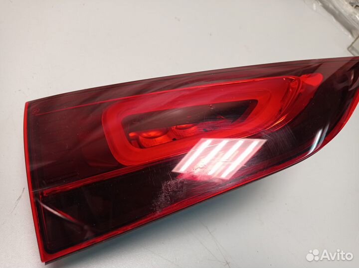 Фонарь левый внутренний Mercedes