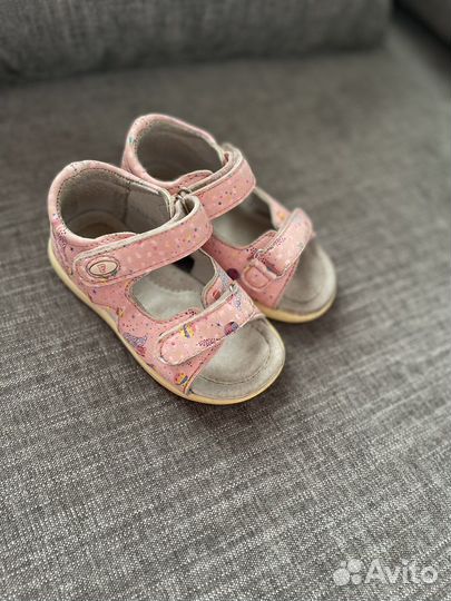 Сандали на девочку 24 размер