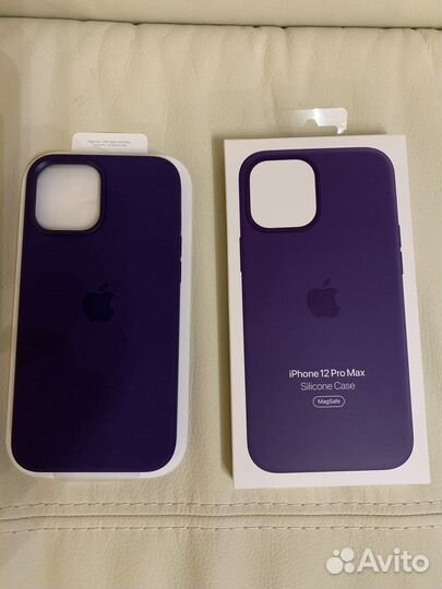 Чехлы на iPhone 12