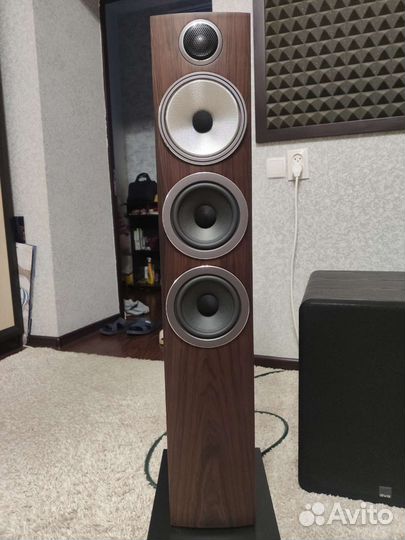 Bowers Wilkins 704 s3