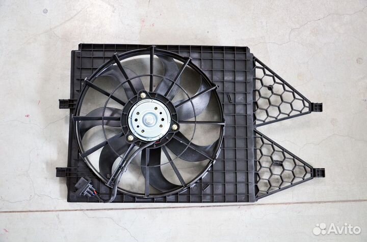 Новый вентилятор охлаждения Поло / Рапид / Фабия