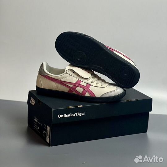 Кроссовки Asics