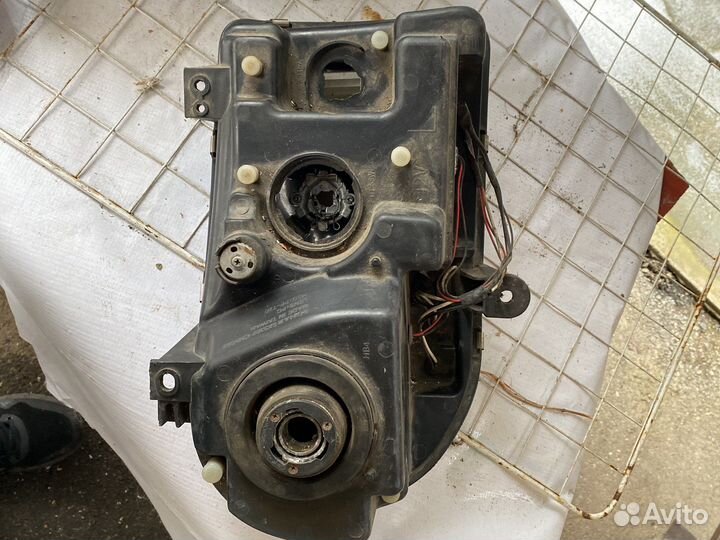 Фары на Крайслер 300 с