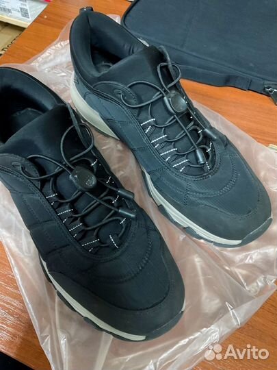 Кроссовки непромокаемые трекинговые 45 размер