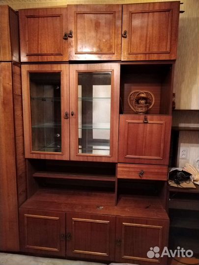 Стенка в гостиную