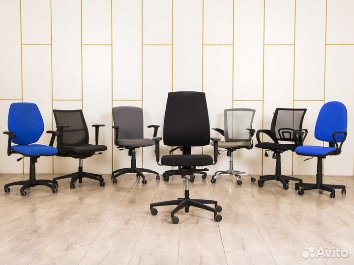Офисное кресло бу. Компьютерное кресло на колесах