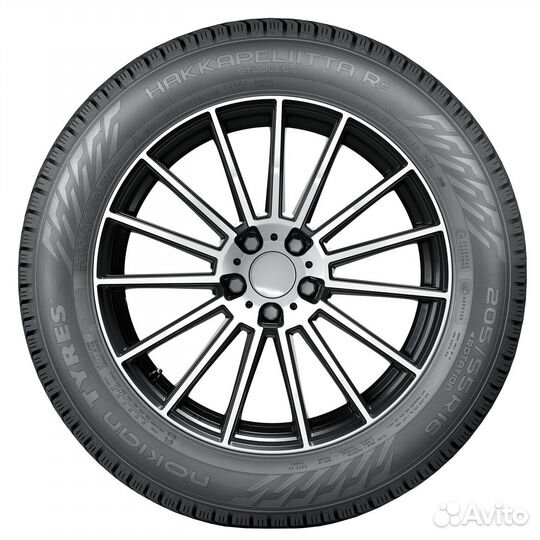 Nokian Tyres Hakkapeliitta R5 215/60 R16 99R
