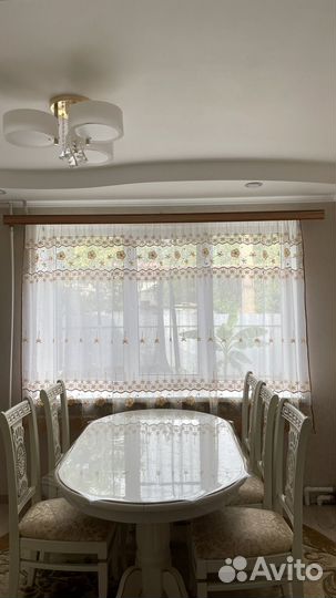 Карниз с тюлью