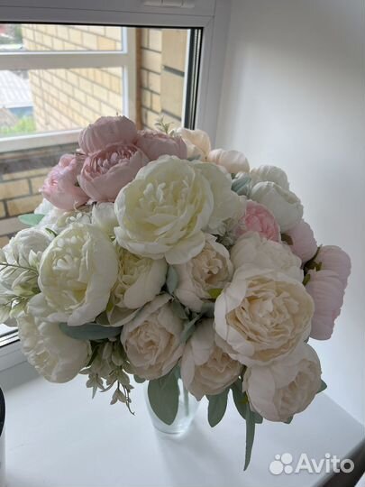 Букет цветов пионы