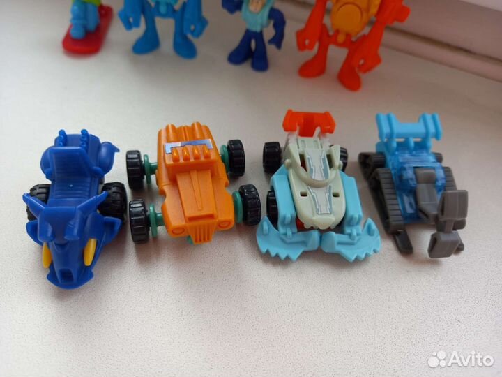 Игрушки из киндера