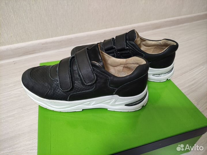 Кроссовки детские на мальчика