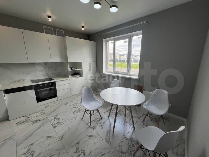 Таунхаус 100 м² на участке 1,5 сот.