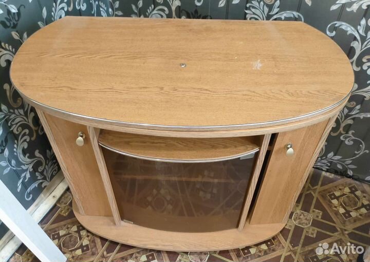 Тумба под телевизор