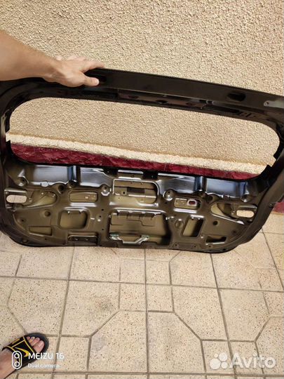 Дверь багажника Hyundai Santa Fe 2020г