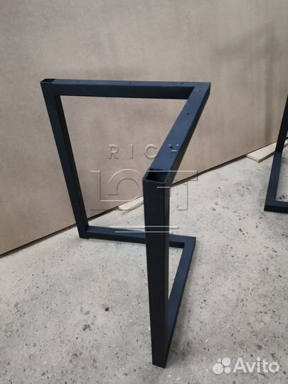 Металлические опоры для стола